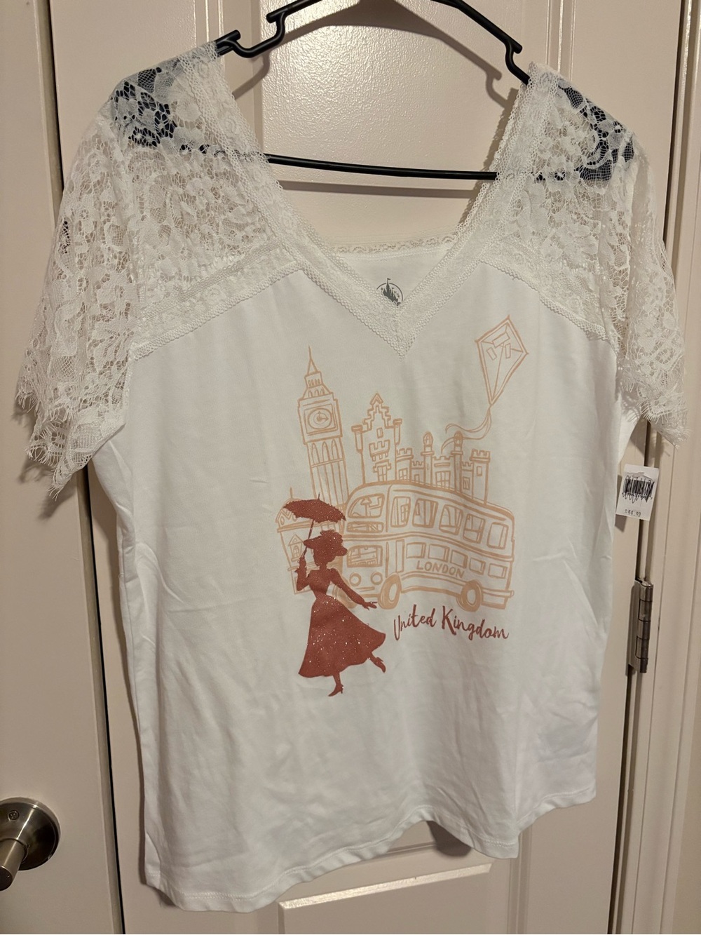 New with tags Epcot Disney White Lace Sleeve Mary Poppins United Kingdom Blouse